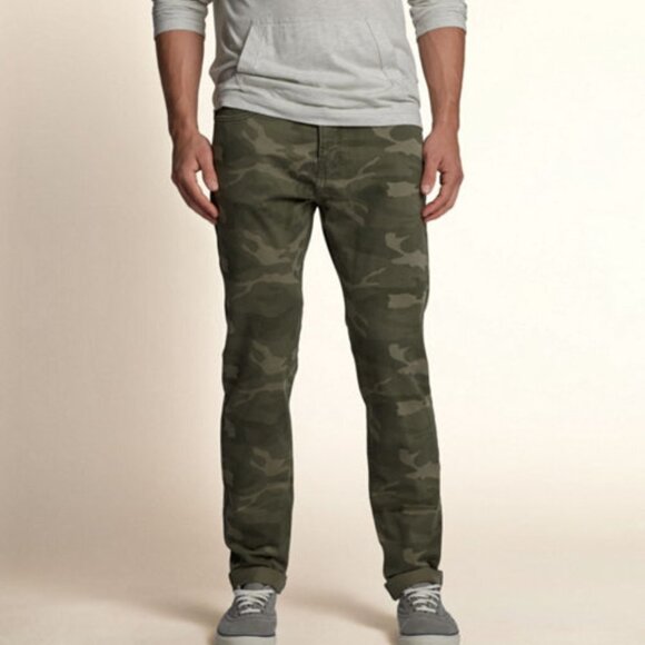 Hollister Button-Fly Slim Straight Leg Camouflage Jeans. Green. 32 x 34 - Picture 15 of 15